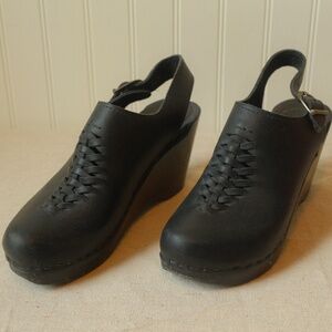 No. 6 Black Leather Wedge Sandal size 37